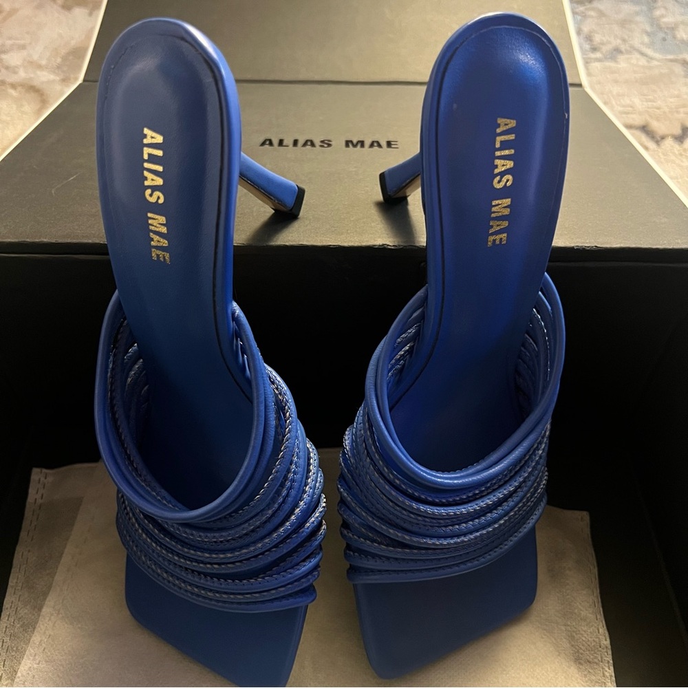 ALIAS MAE Alex Blue Leather size 37
